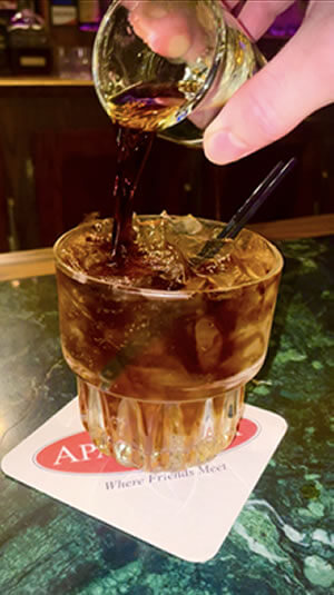 The Cell - Apartment Lounge